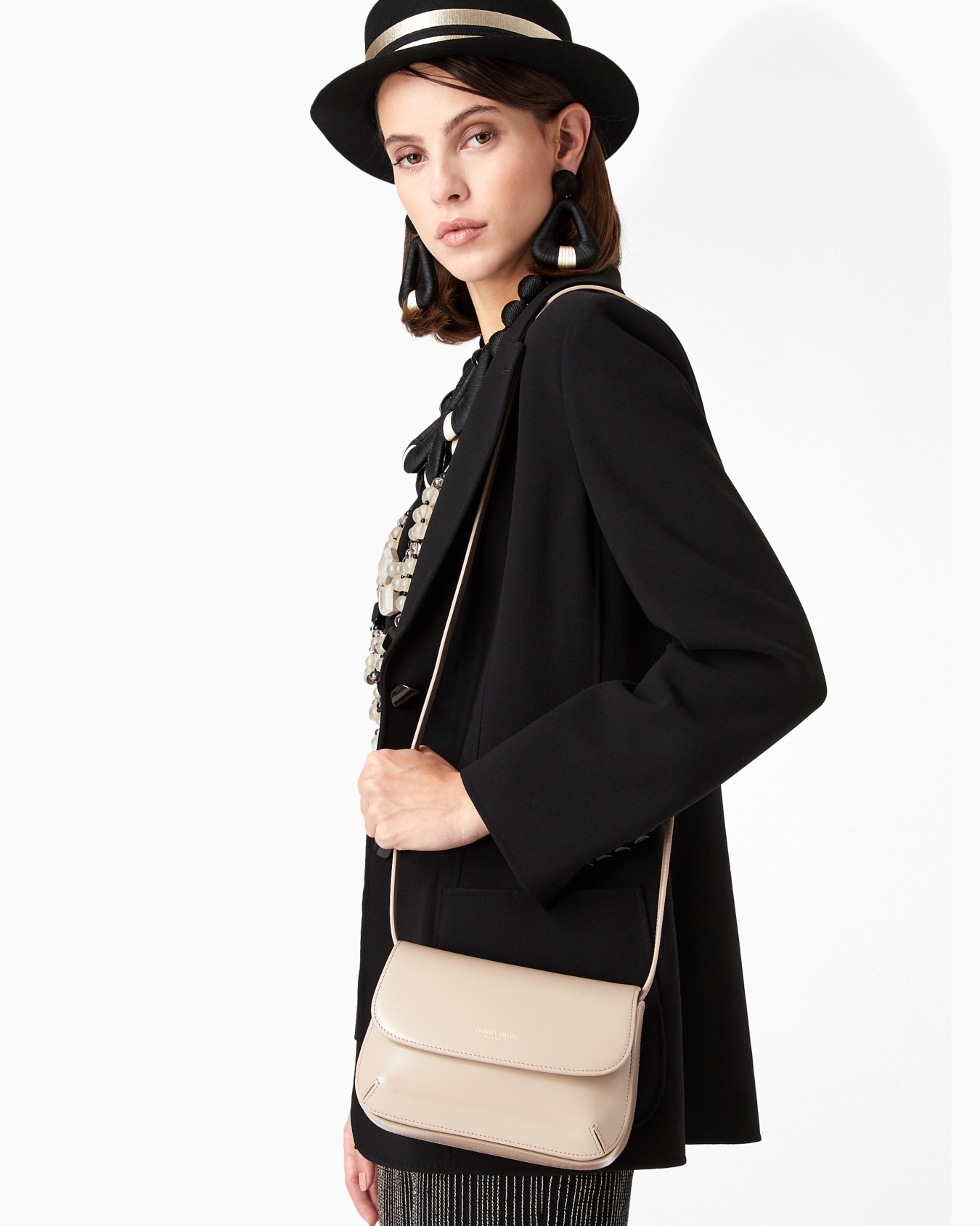 Small la Prima bag in palmellato leather with a strap Slide 5