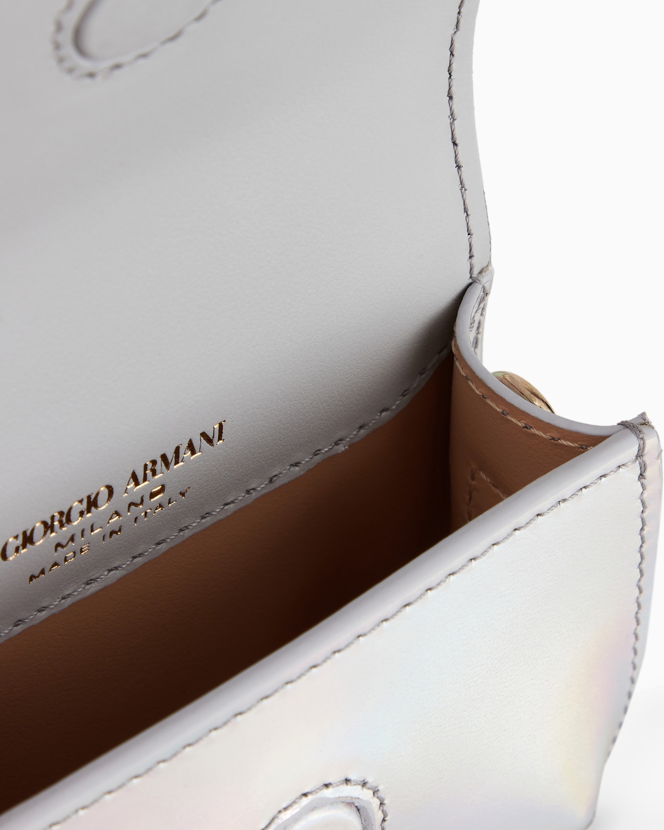 Borsa Charm mini la Prima in pelle iridescente Slide 3