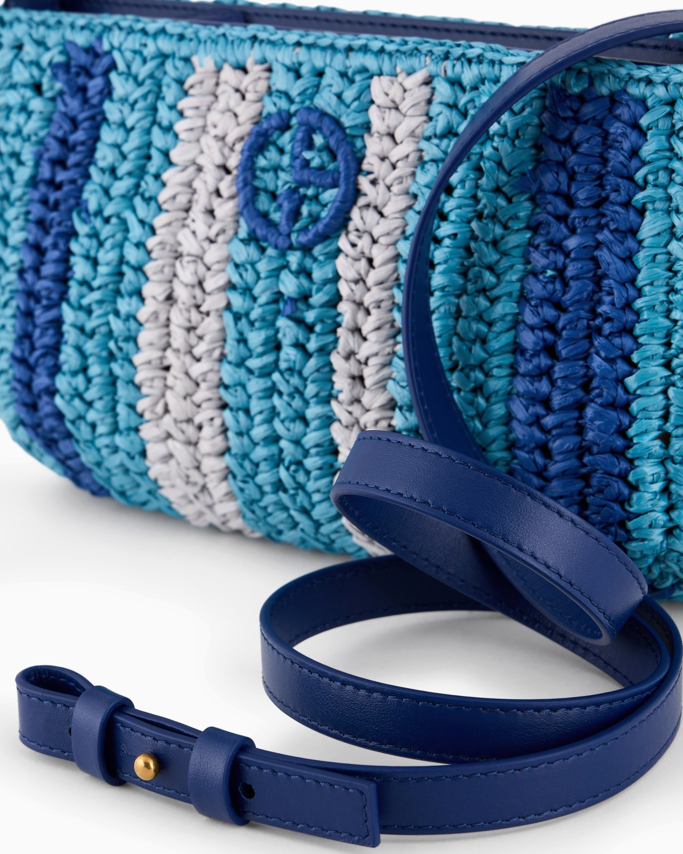 la Prima small shoulder bag in woven raffia Slide 4