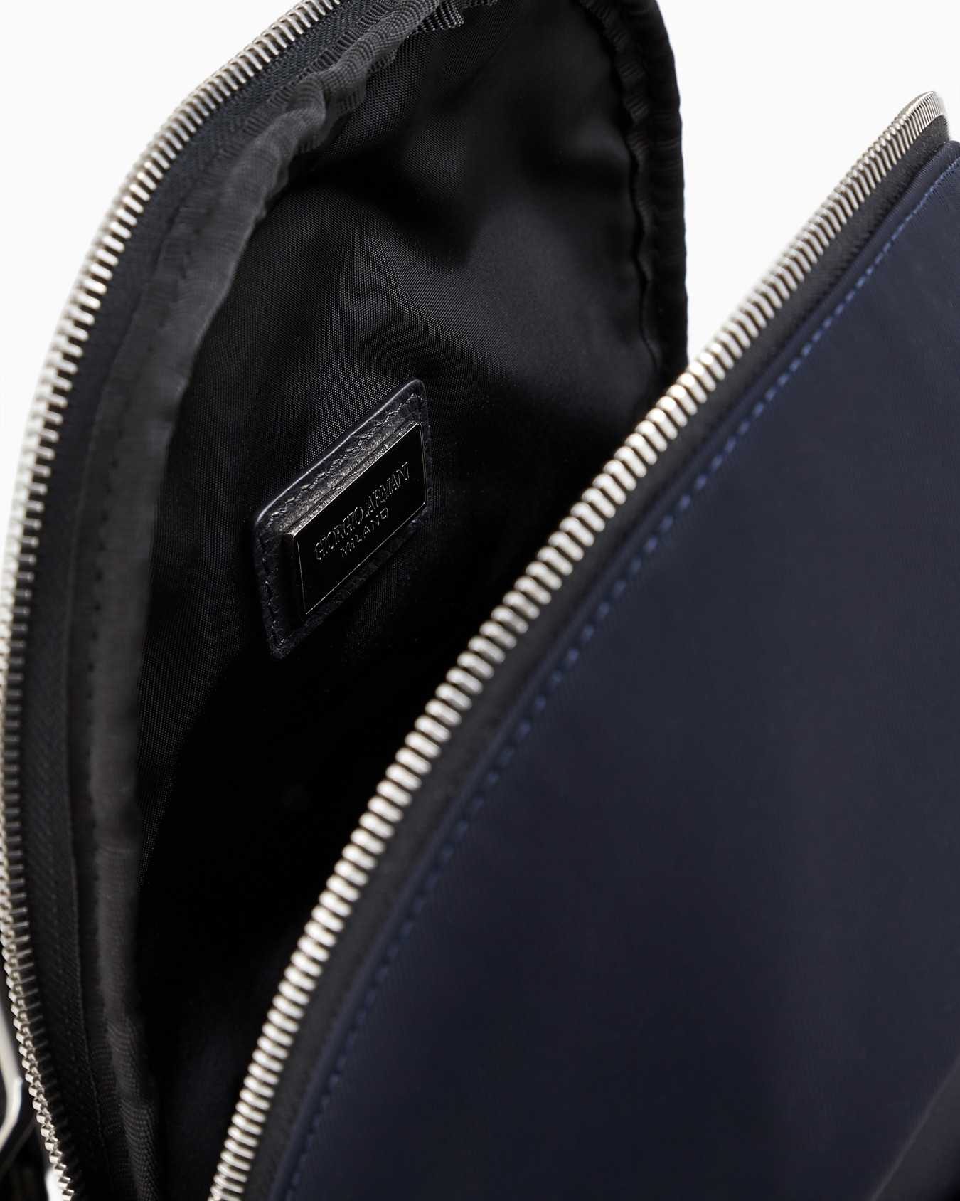 One-Shoulder-Rucksack aus zweifarbigem Nylon-Funktionsgewebe Folie 3