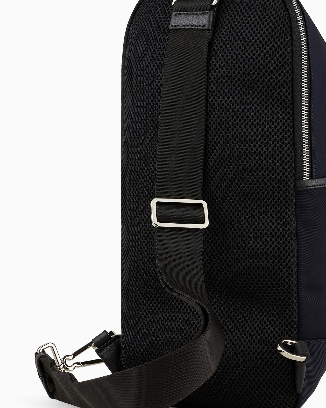 One-Shoulder-Rucksack aus zweifarbigem Nylon-Funktionsgewebe Folie 4