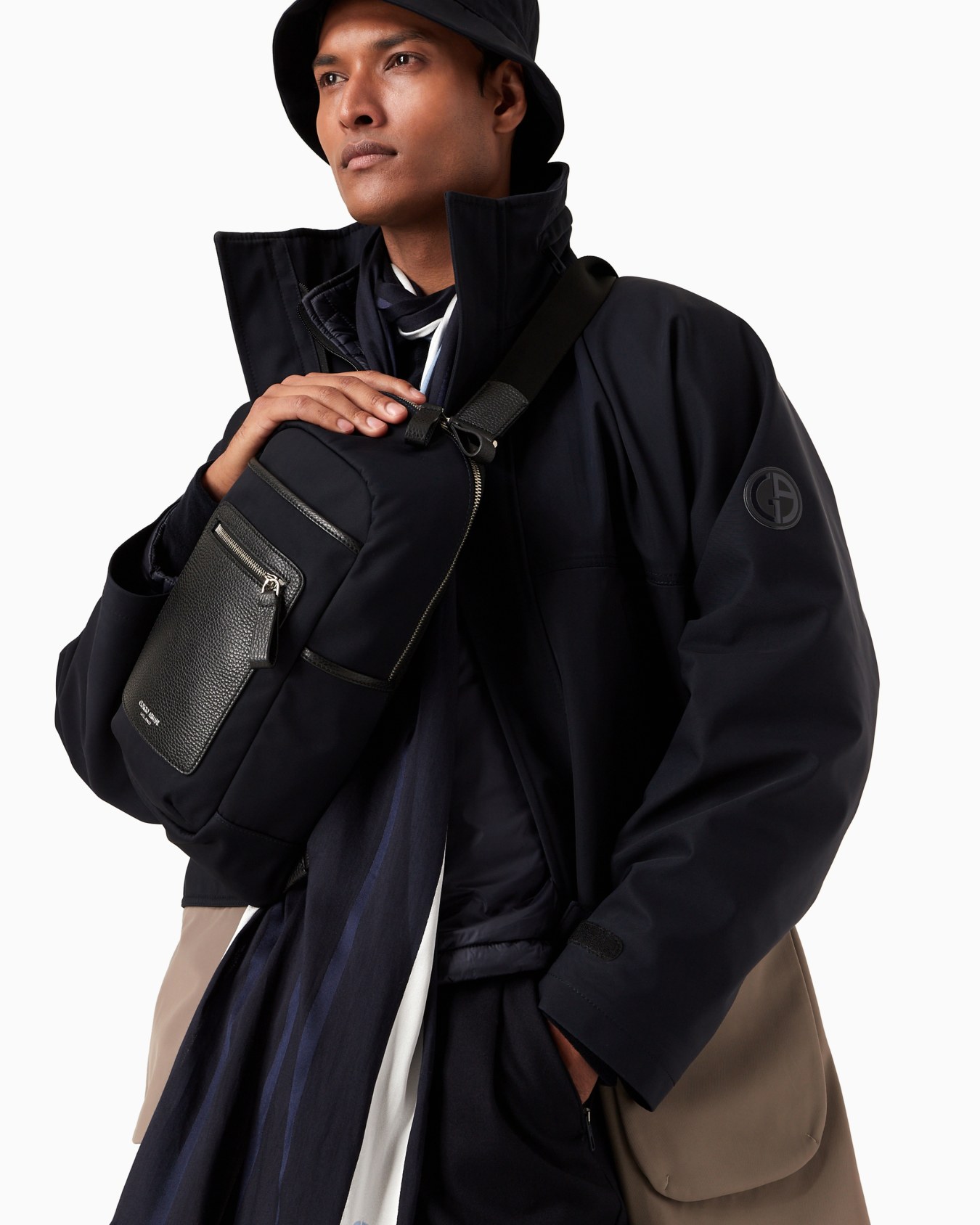 One-Shoulder-Rucksack aus zweifarbigem Nylon-Funktionsgewebe Folie 5