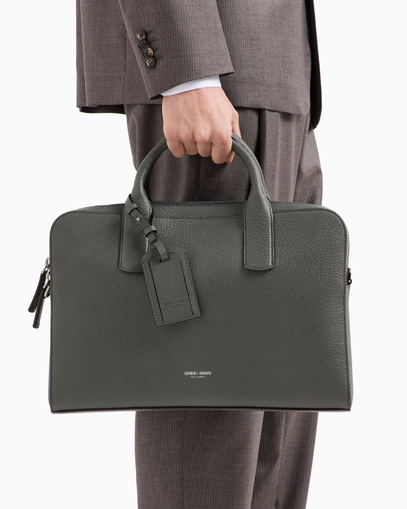 Pebbled leather briefcase Slide 5