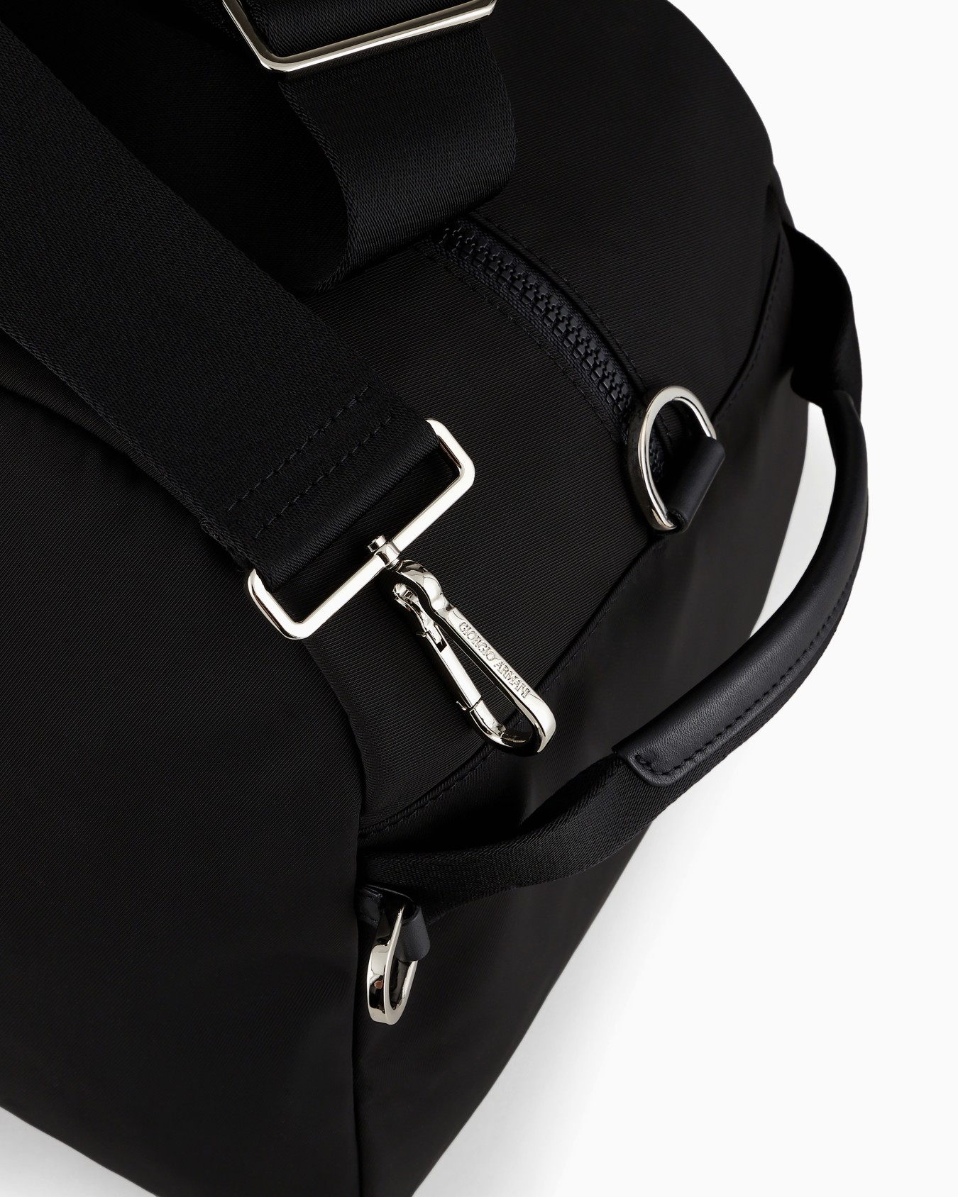 Medium duffel bag in nylon ASV Slide 4