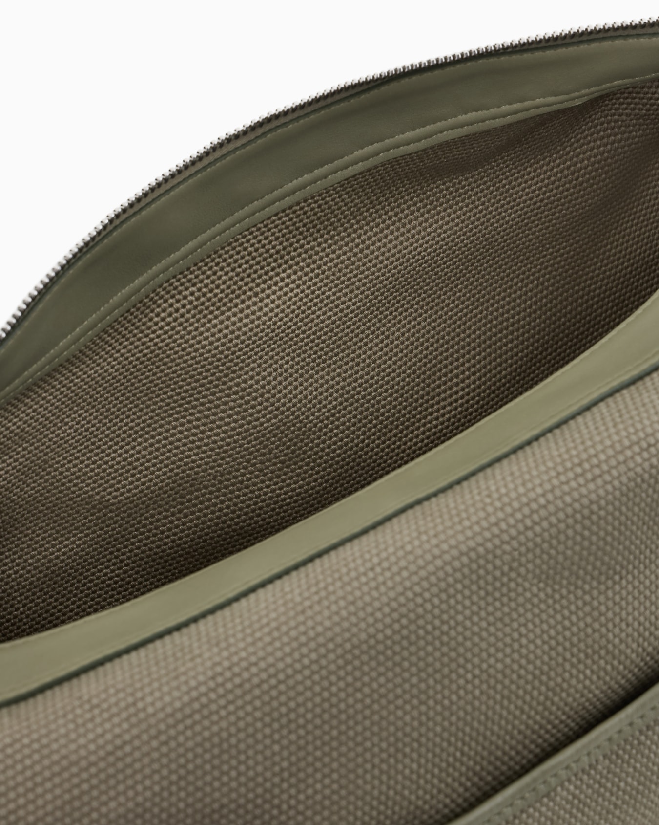 Grand sac à bandoulière demi-lune en toile Diapositive 3