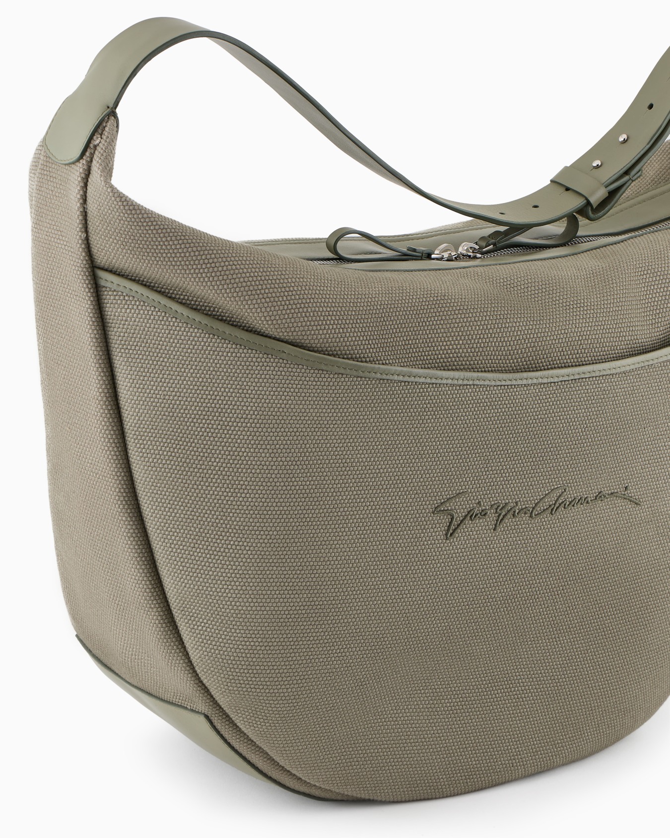 Grand sac à bandoulière demi-lune en toile Diapositive 4