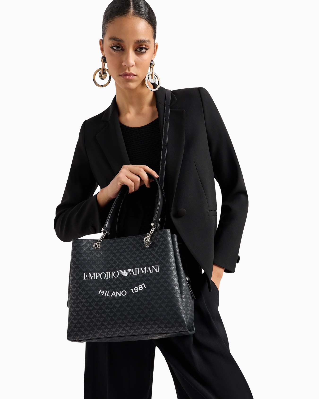 All-over eagle shopper bag with eagle charm Slide 7