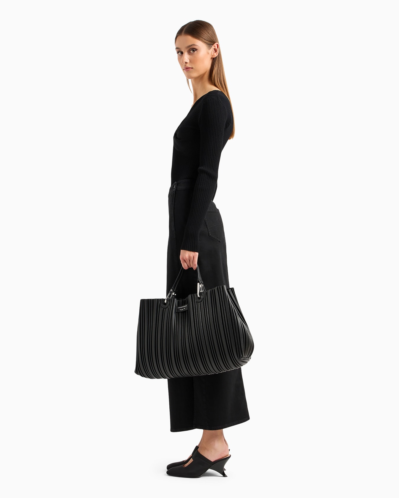 ASV medium MyEA shopper bag in pleated, recycled faux nappa leather Slide 5