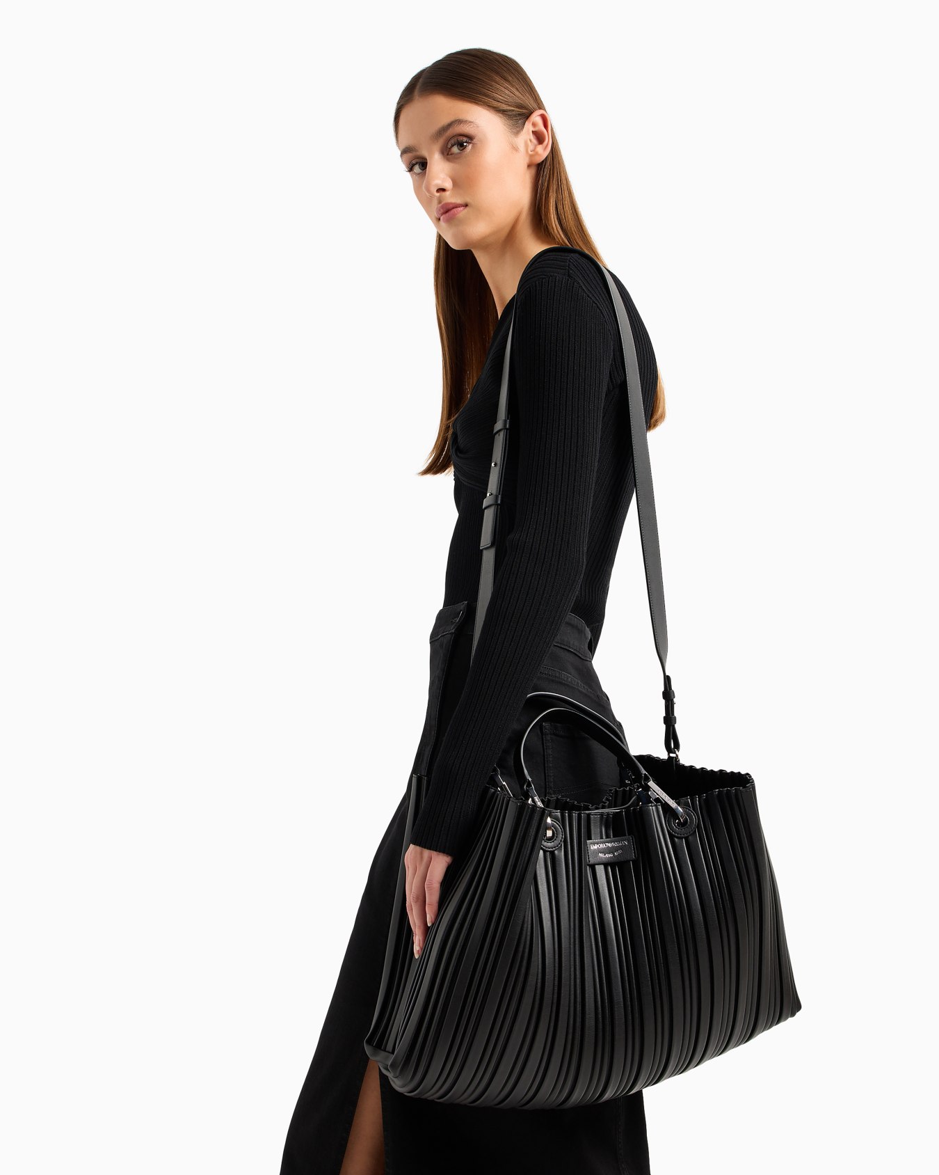 ASV medium MyEA shopper bag in pleated, recycled faux nappa leather Slide 6