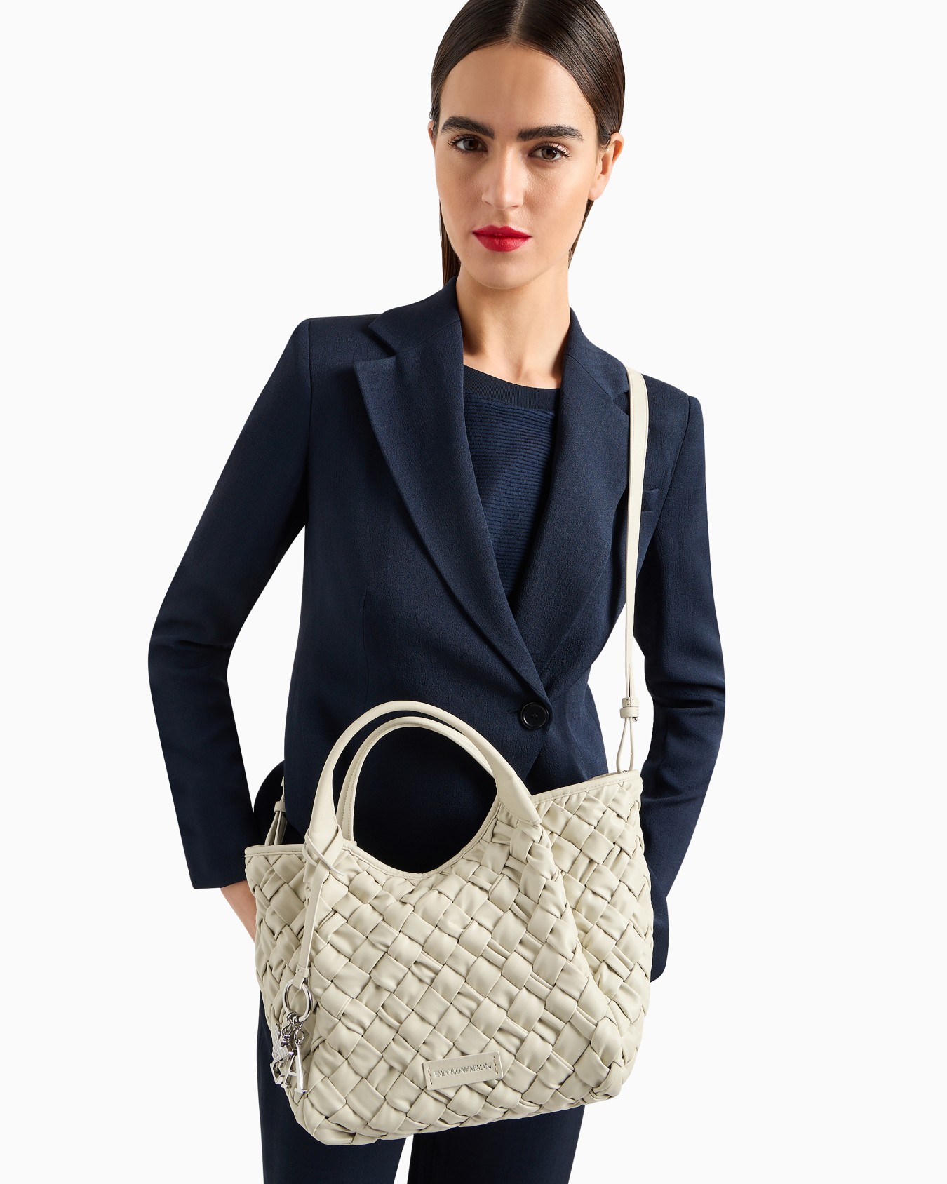 Sac cabas tressé effet nappa avec bijou de sac à logo Diapositive 6