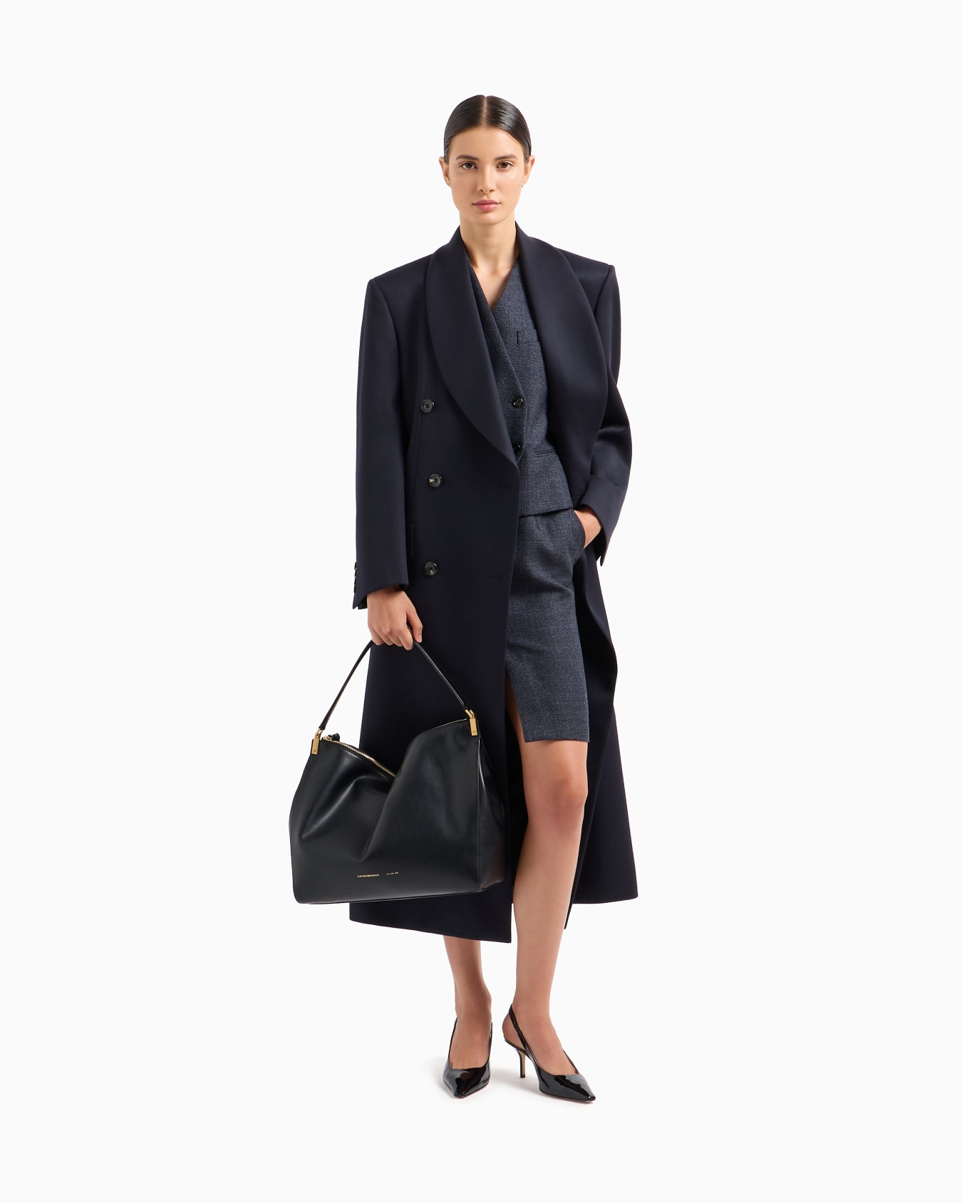 Large handbag in smooth leather Slide 5