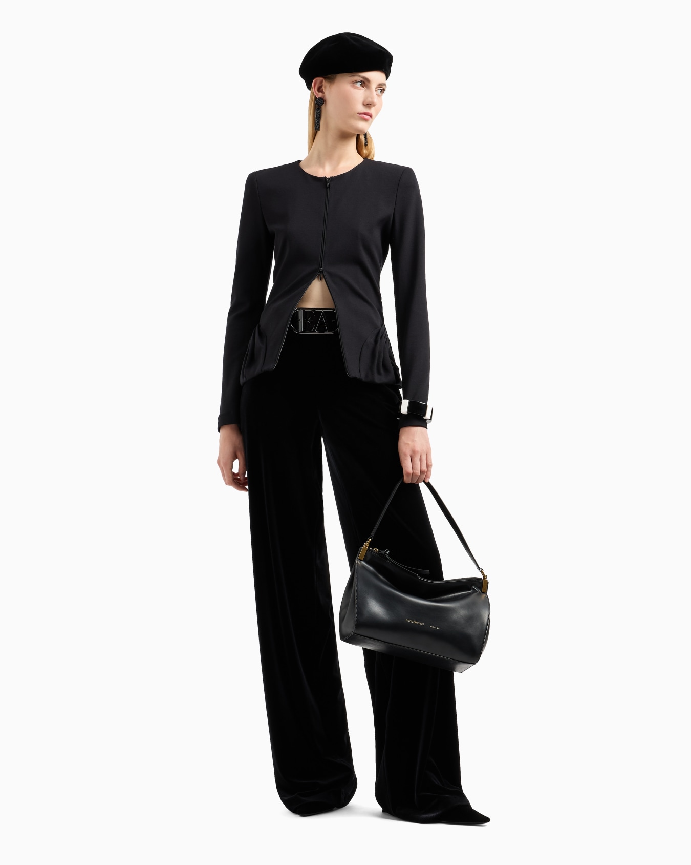 Medium handbag in smooth leather Slide 5