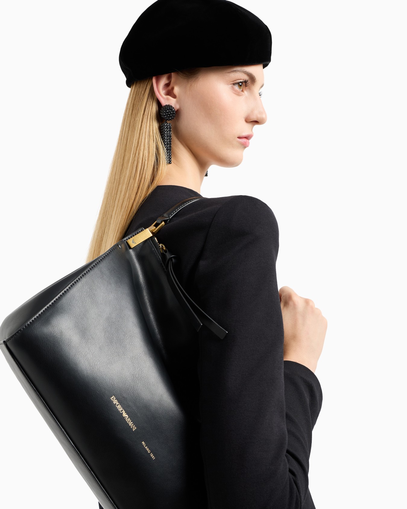 Medium handbag in smooth leather Slide 6