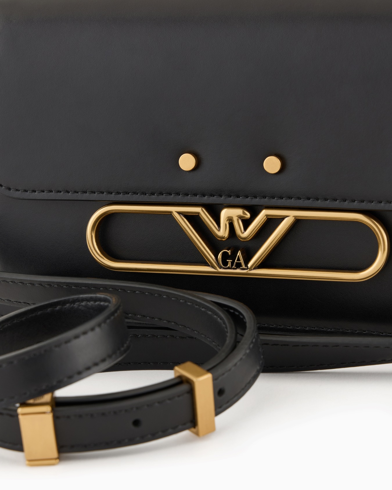 Sac porté épaule en cuir lisse avec logo aigle en métal Diapositive 4