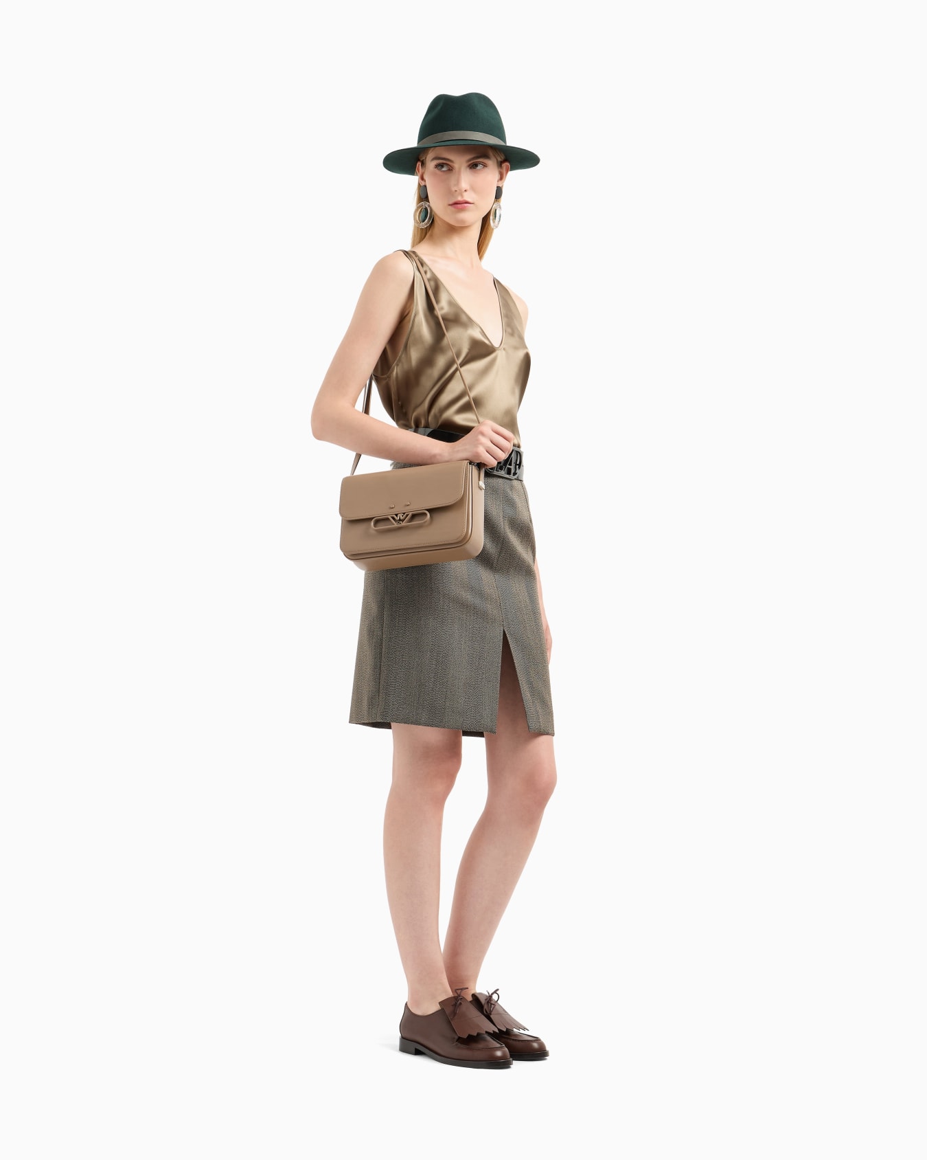 Smooth leather shoulder bag with metal eagle logo Slide 5