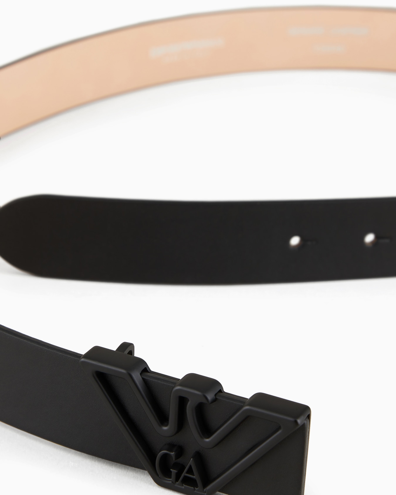 Smooth leather belt with eagle plate Slide 1