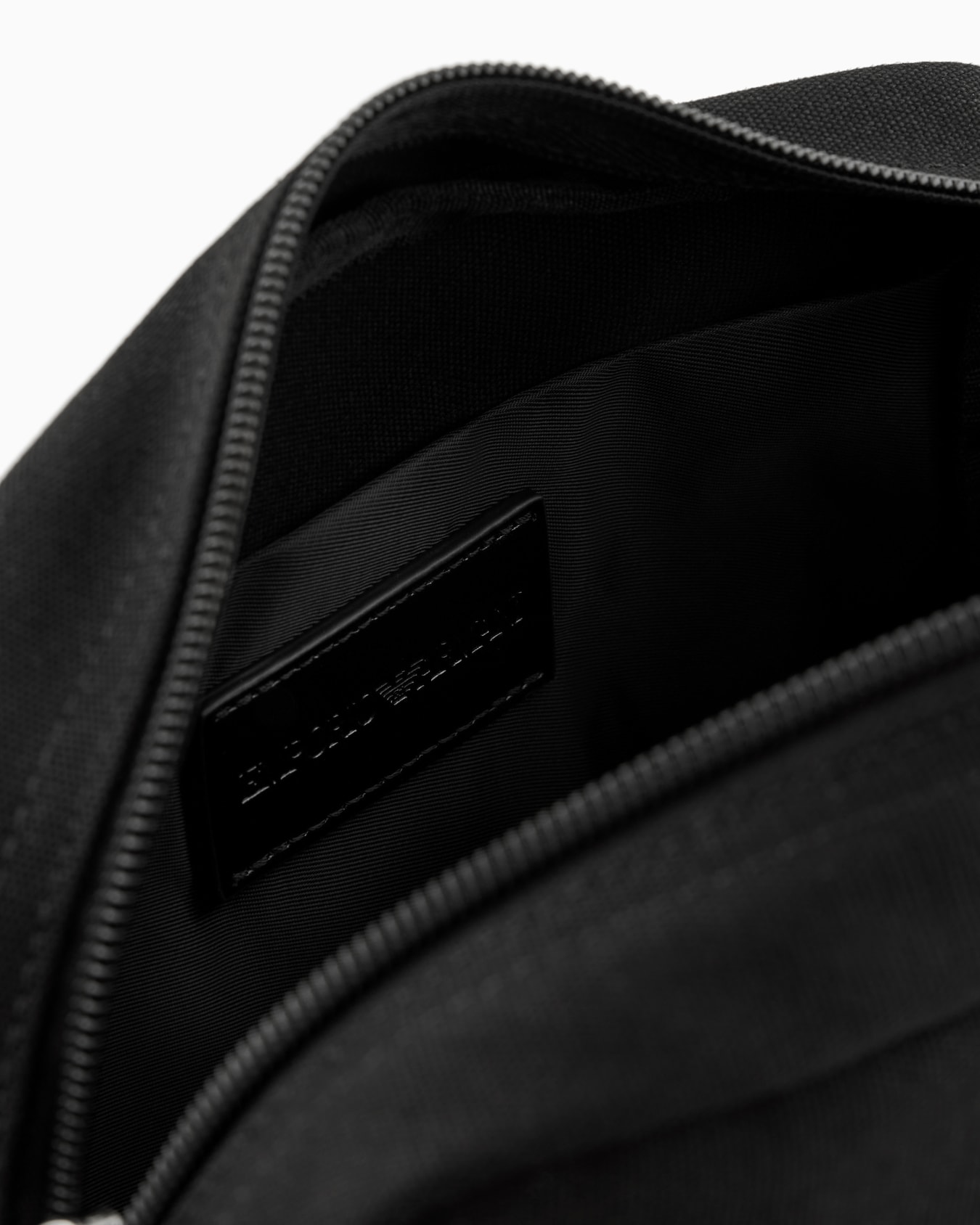 Canvas shoulder bag Slide 3