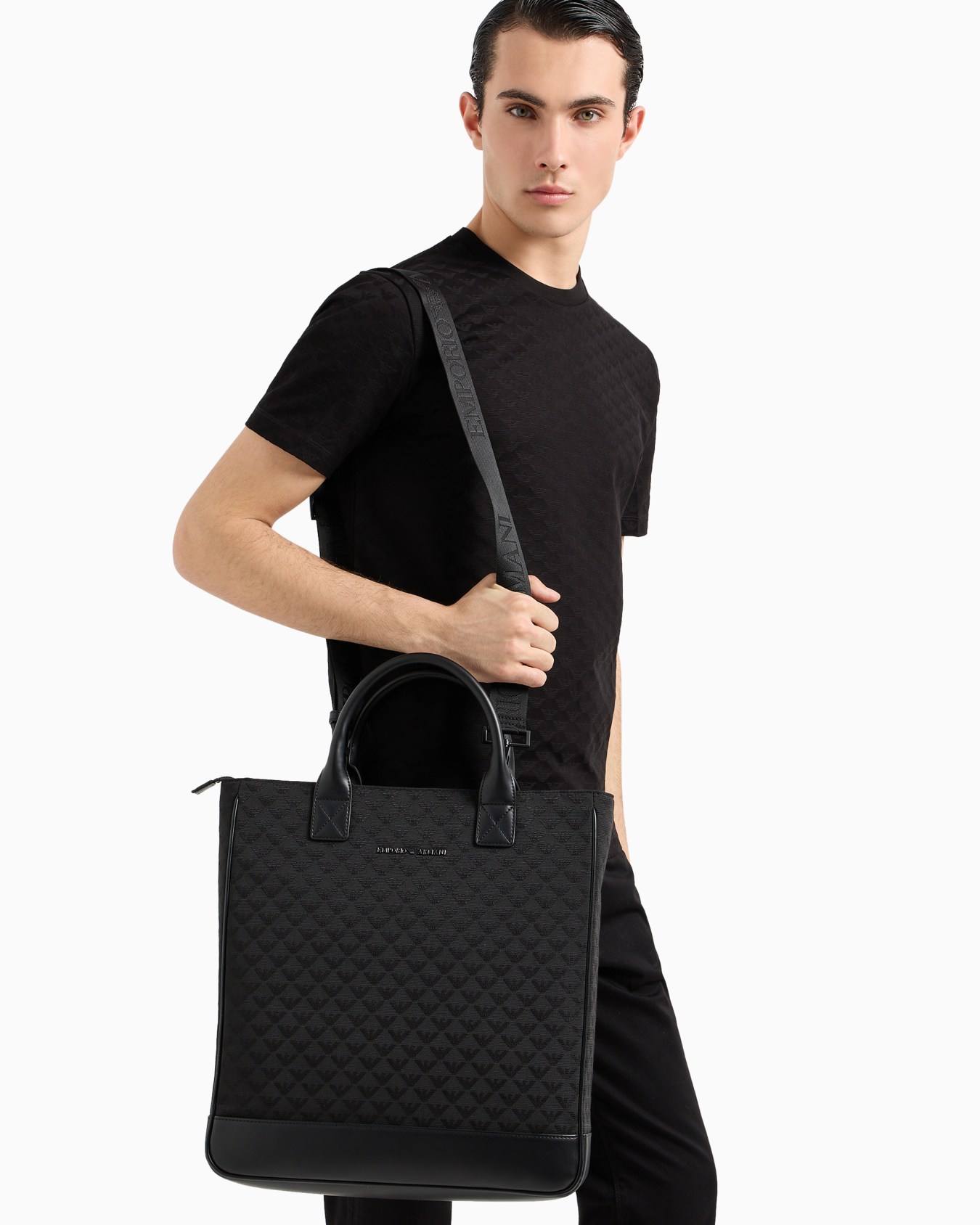 Bolso tote de nailon con motivo integral de águila en tejido jacquard Diapositiva 6