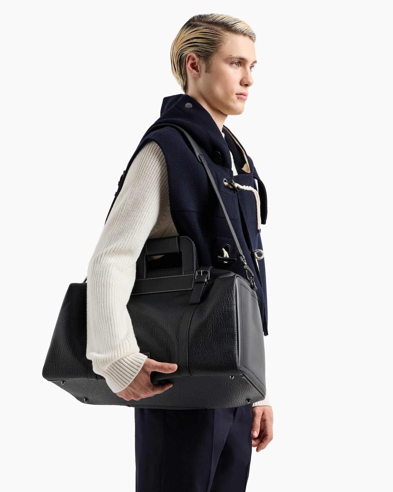 Weekender-Tasche aus genarbtem Leder mit Details aus Glattleder Folie 6