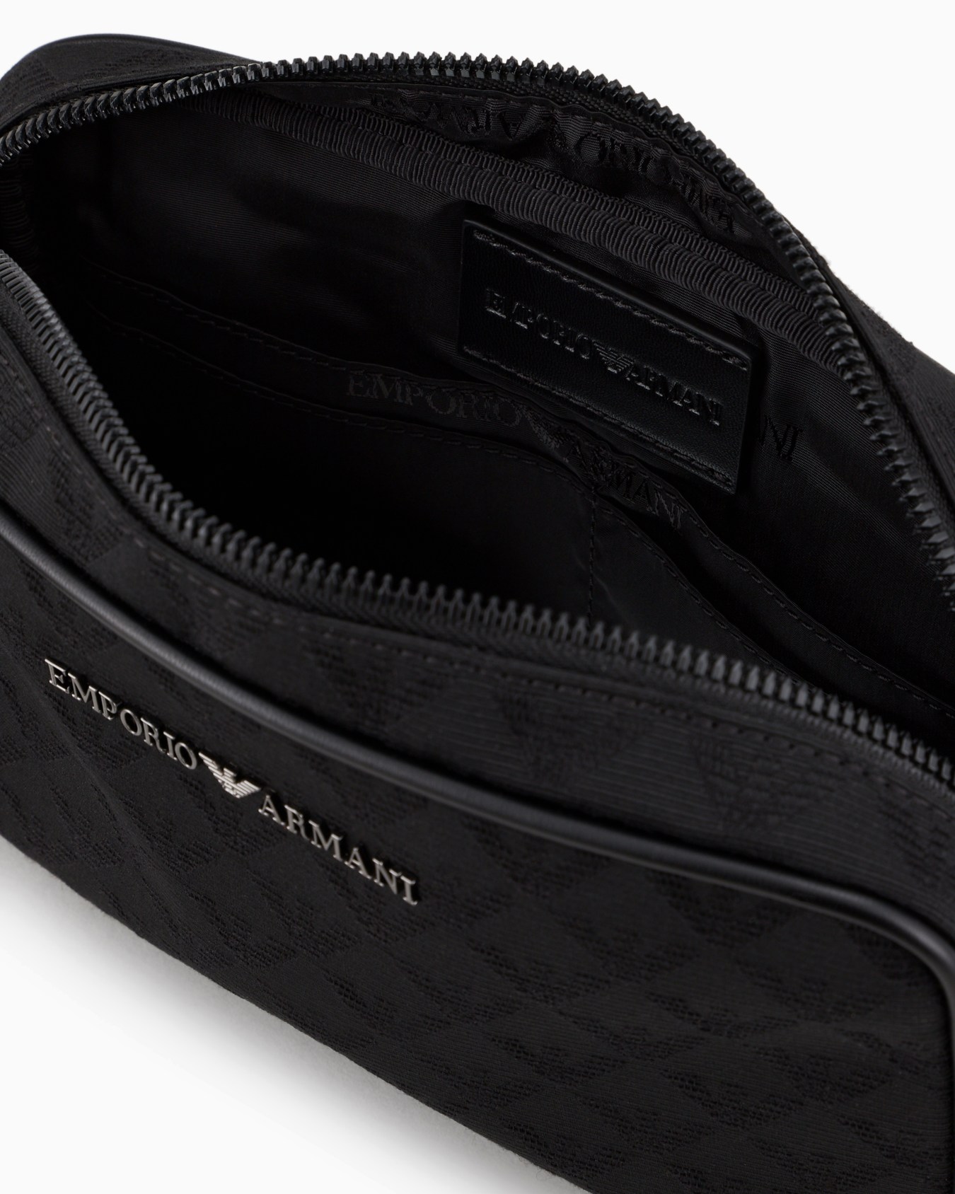 Nylon washbag with all-over jacquard eagle Slide 2