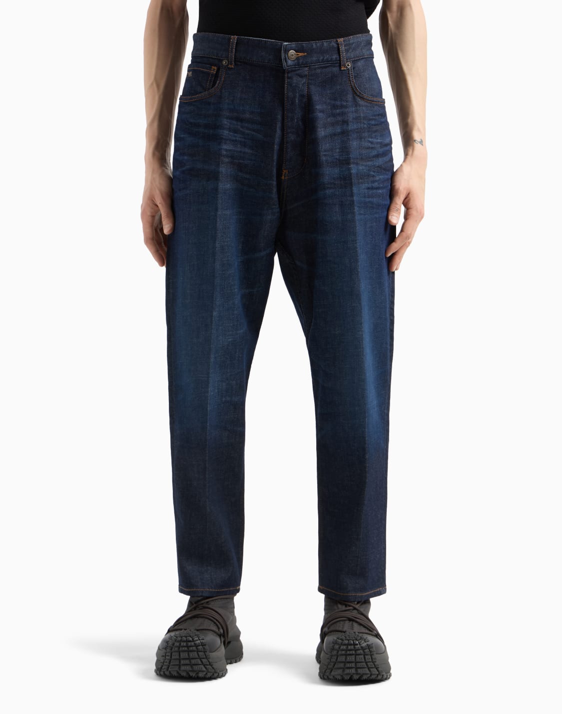 j79-carrot-fit-114-oz-rinse-wash-denim-jeans-with-veining-blue--emporio-armani