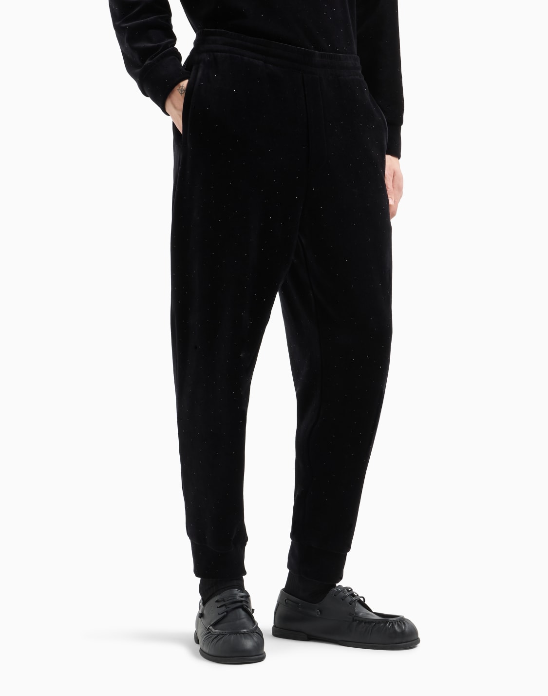 pantalones-de-chndal-en-chenilla-con-strass-integral-clubwear-negro--emporio-armani