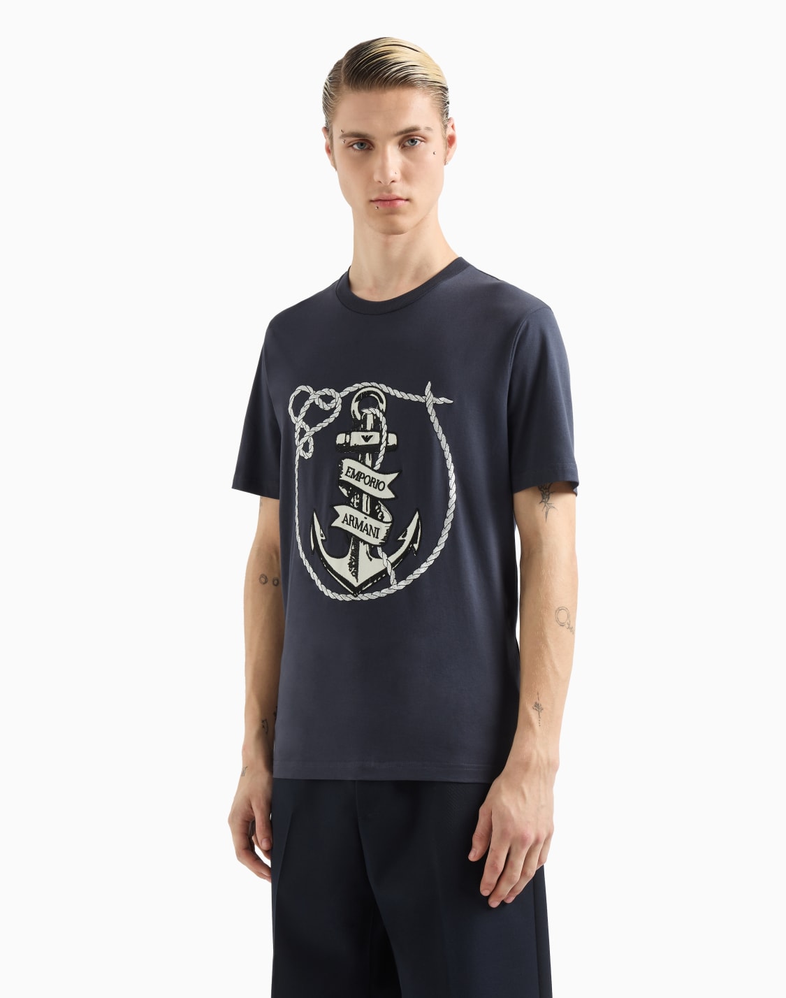 camiseta-de-punto-con-bordado-de-ancla-y-logotipo-asv-azul-marino--emporio-armani