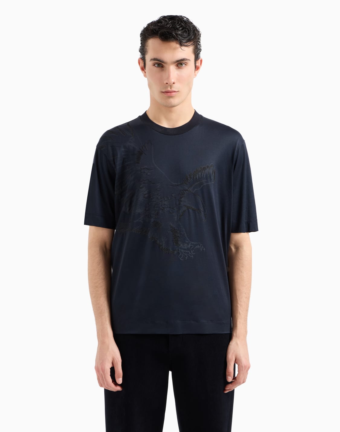 camiseta-en-punto-de-mezcla-de-lyocell-con-estampado-y-maxibordado-de-guila-azul-marino--emporio-armani