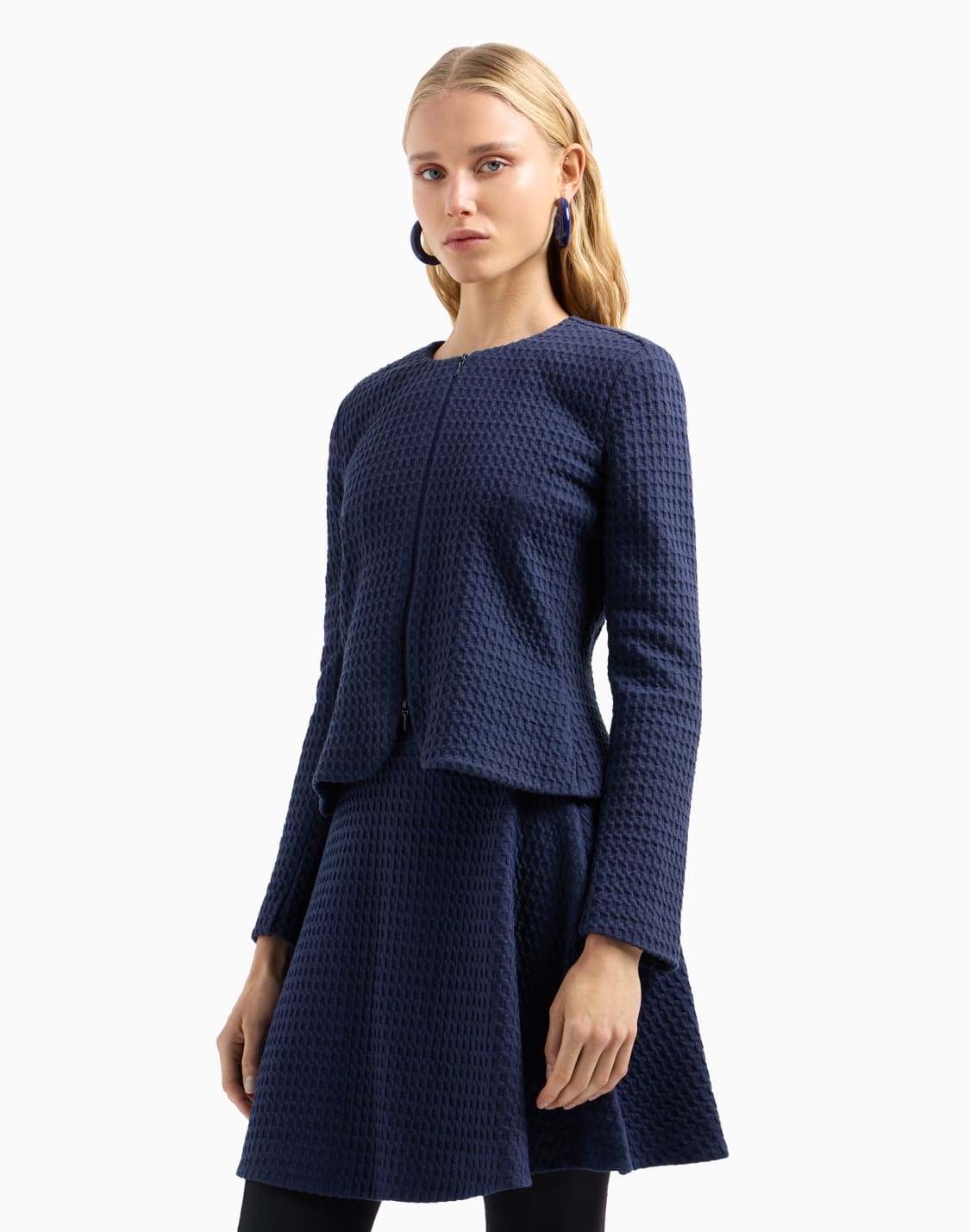 falda-acampanada-de-punto-efecto-gofrado-azul--emporio-armani