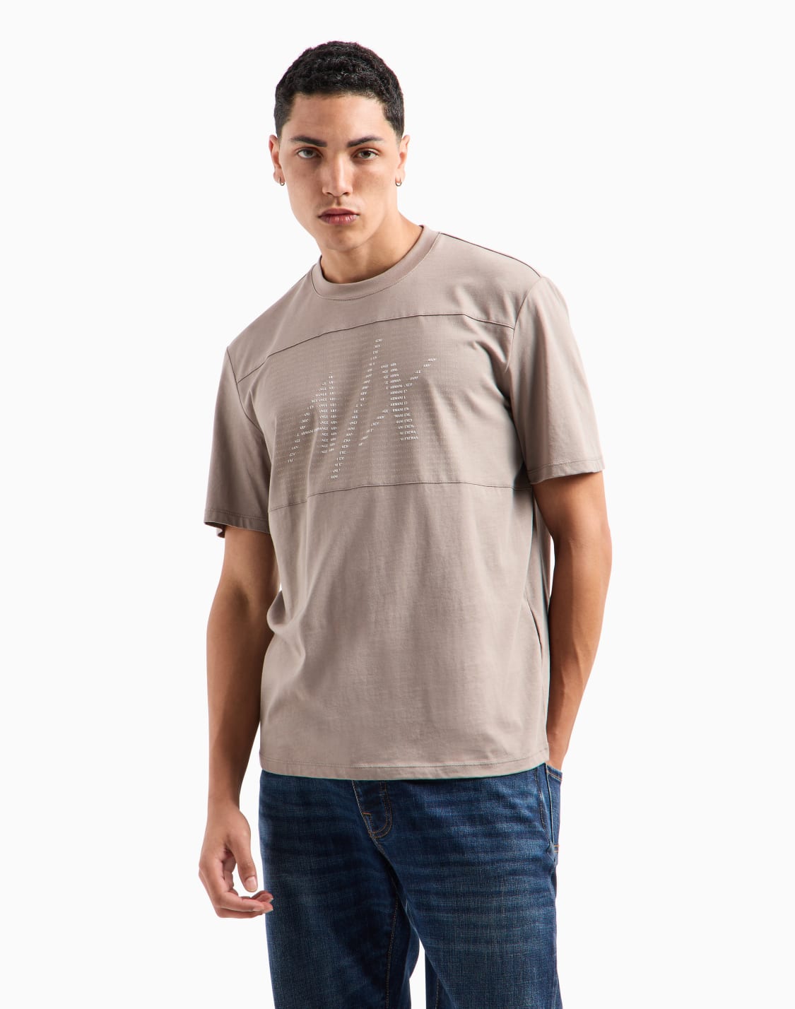 camiseta-regular-fit-de-algodn-pesado-con-logo-estampado-beige--armani-exchange