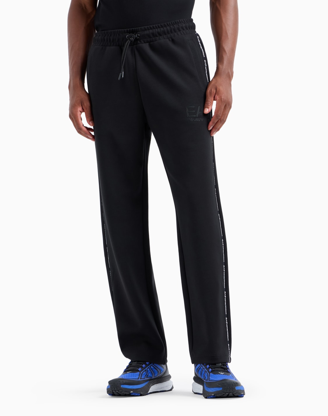 pantalones-logo-series-de-tejido-reciclado-y-viscosa-elstica-negro--ea7