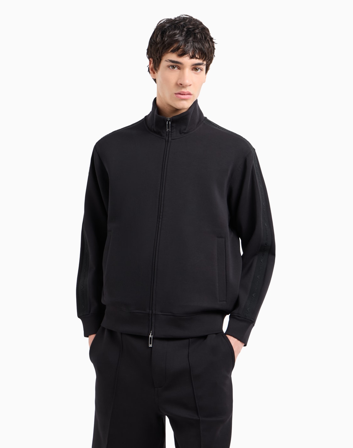 フルジップ-スウェットシャツ-ダブルジャジ-エンボスロゴレタリングテプ-ブラック--emporio-armani
