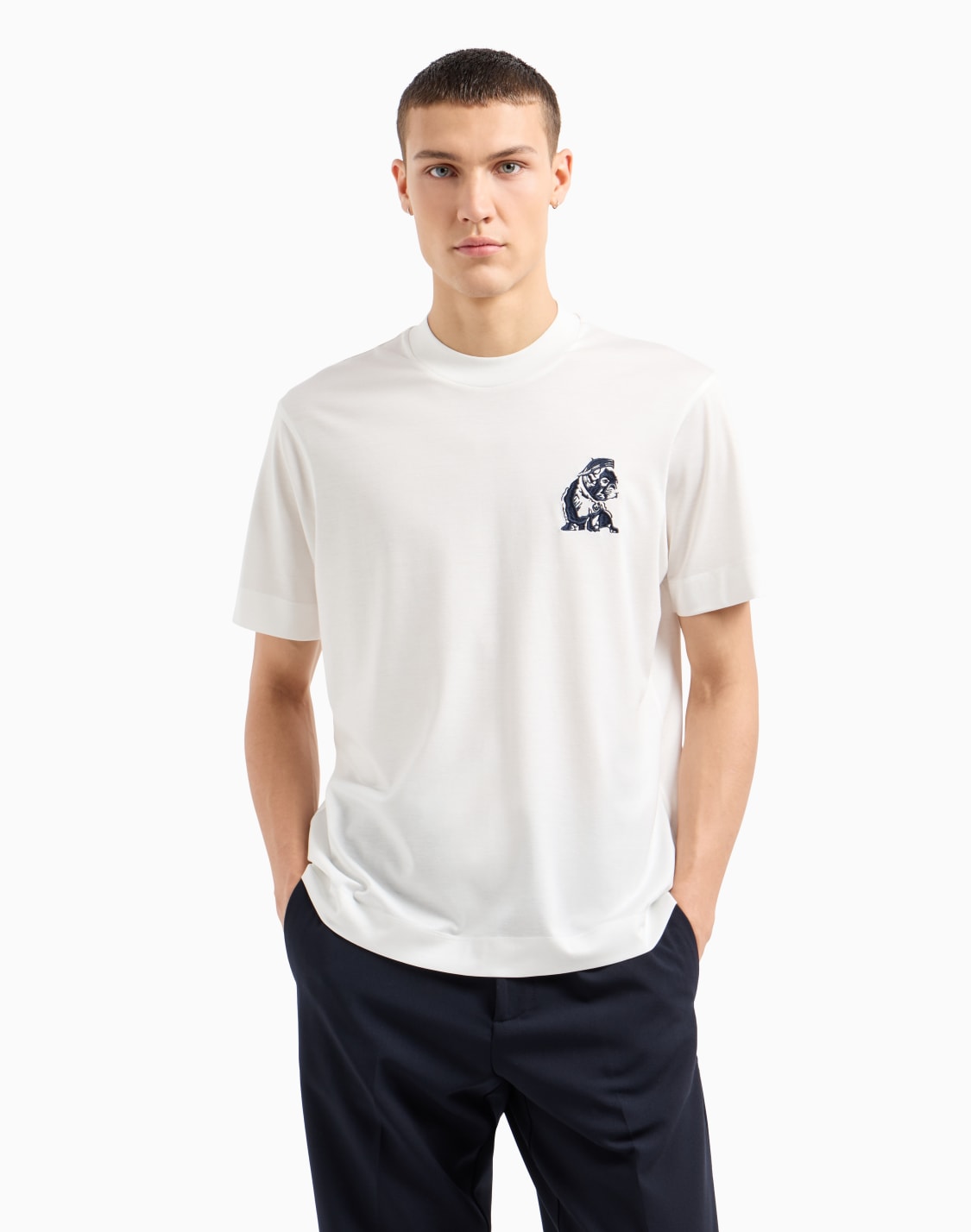 camiseta-de-punto-de-mezcla-de-lyocell-con-bordado-french-bulldog-blanco--emporio-armani