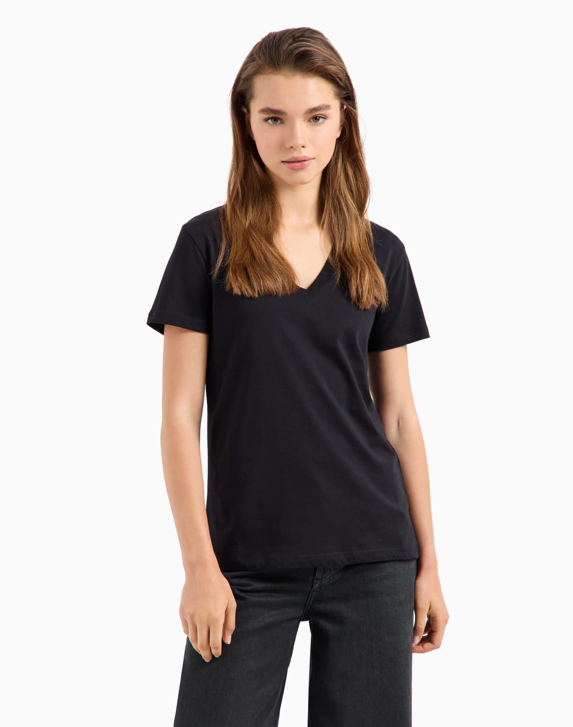 camiseta-regular-fit-con-cuello-de-pico-en-tejido-negro--armani-exchange