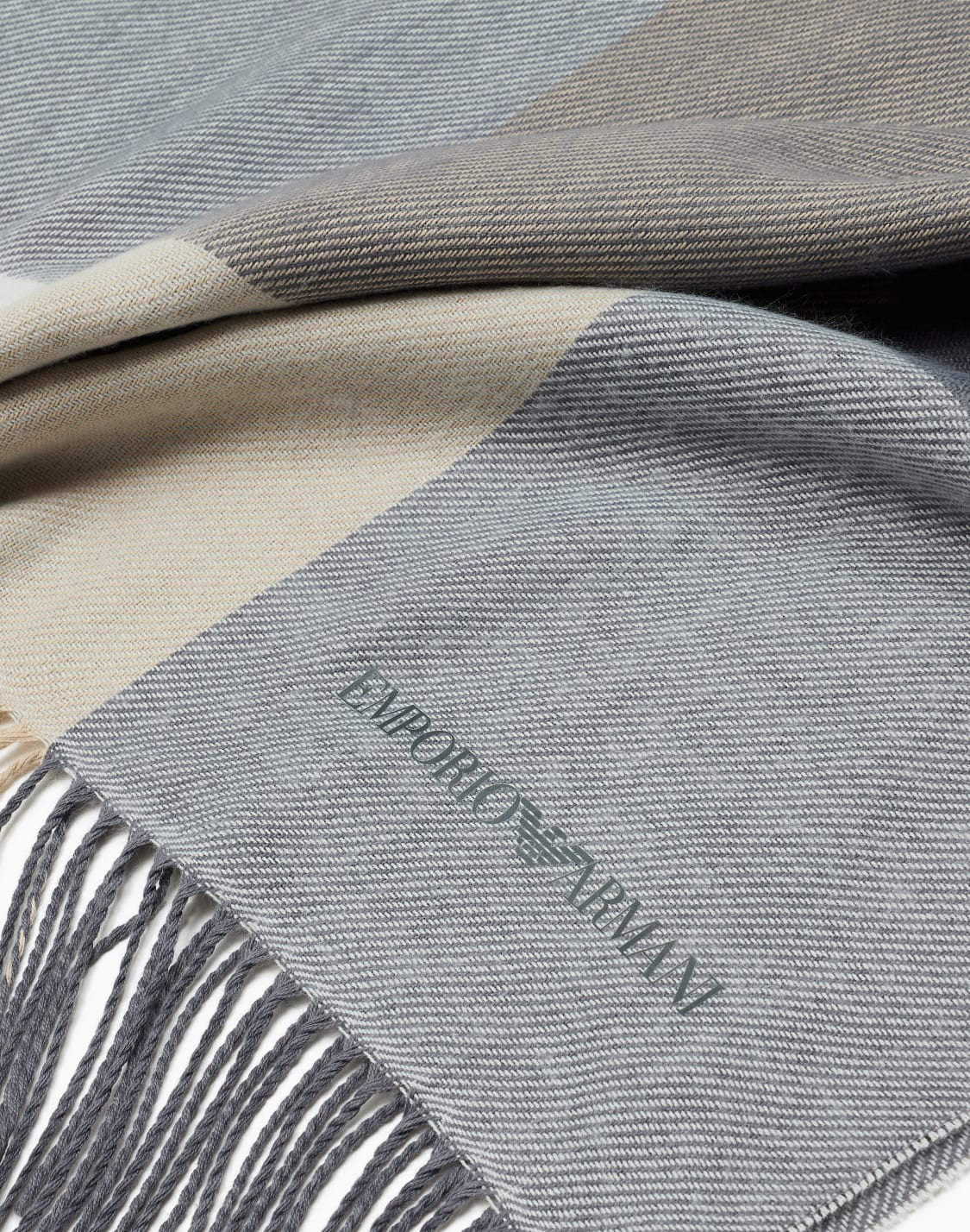 fringed-scarf-with-check-motif-grey--emporio-armani