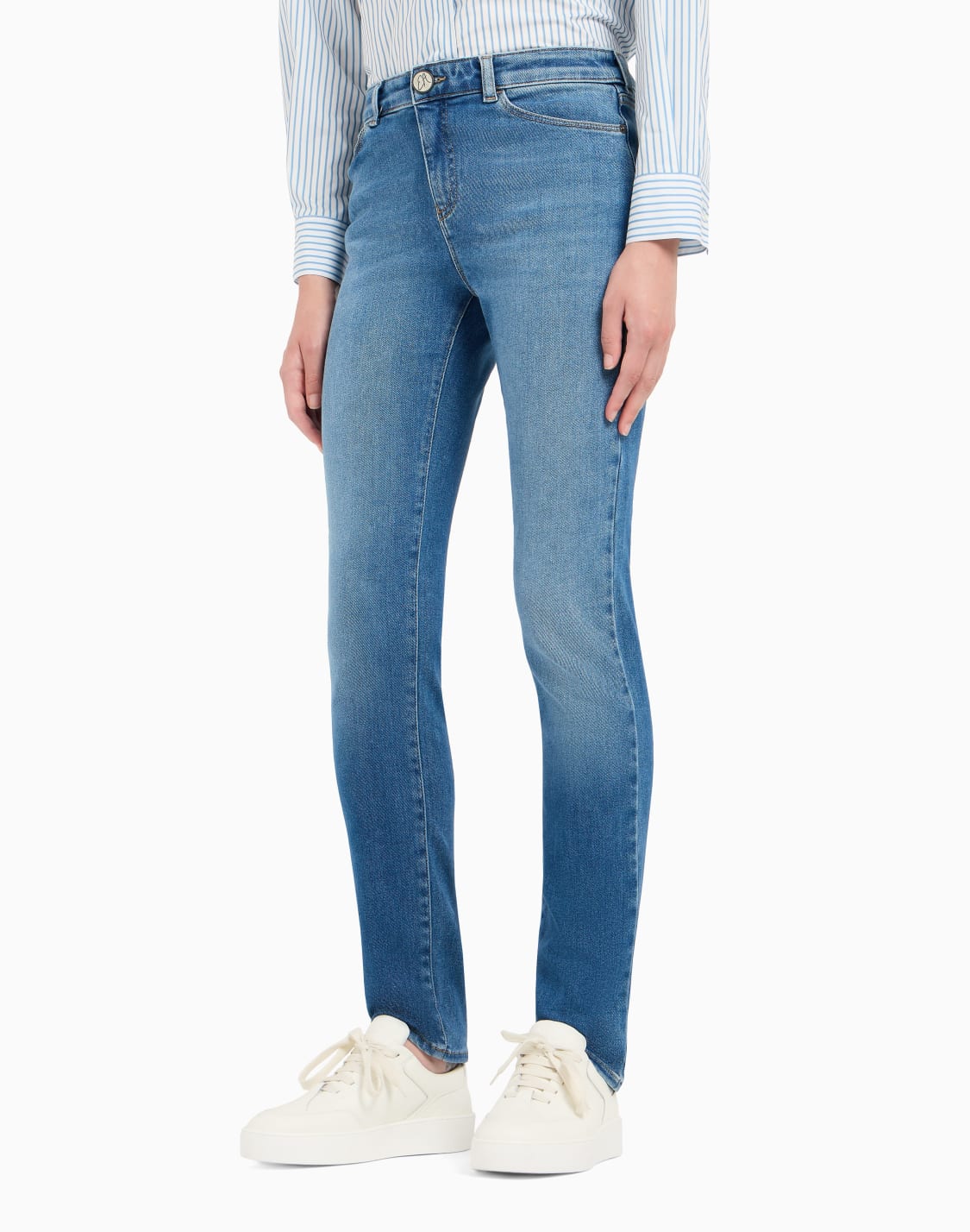 vaqueros-j18-de-cintura-alta-y-pernera-ceida-de-denim-elstico-orgnico-con-aspecto-usado-asv-azul--emporio-armani