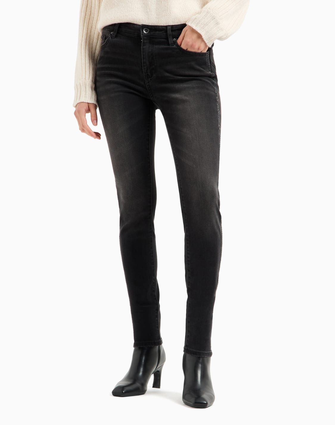 vaqueros-muy-ajustados-con-elevacin-en-denim-ndigo-j69-negro--armani-exchange