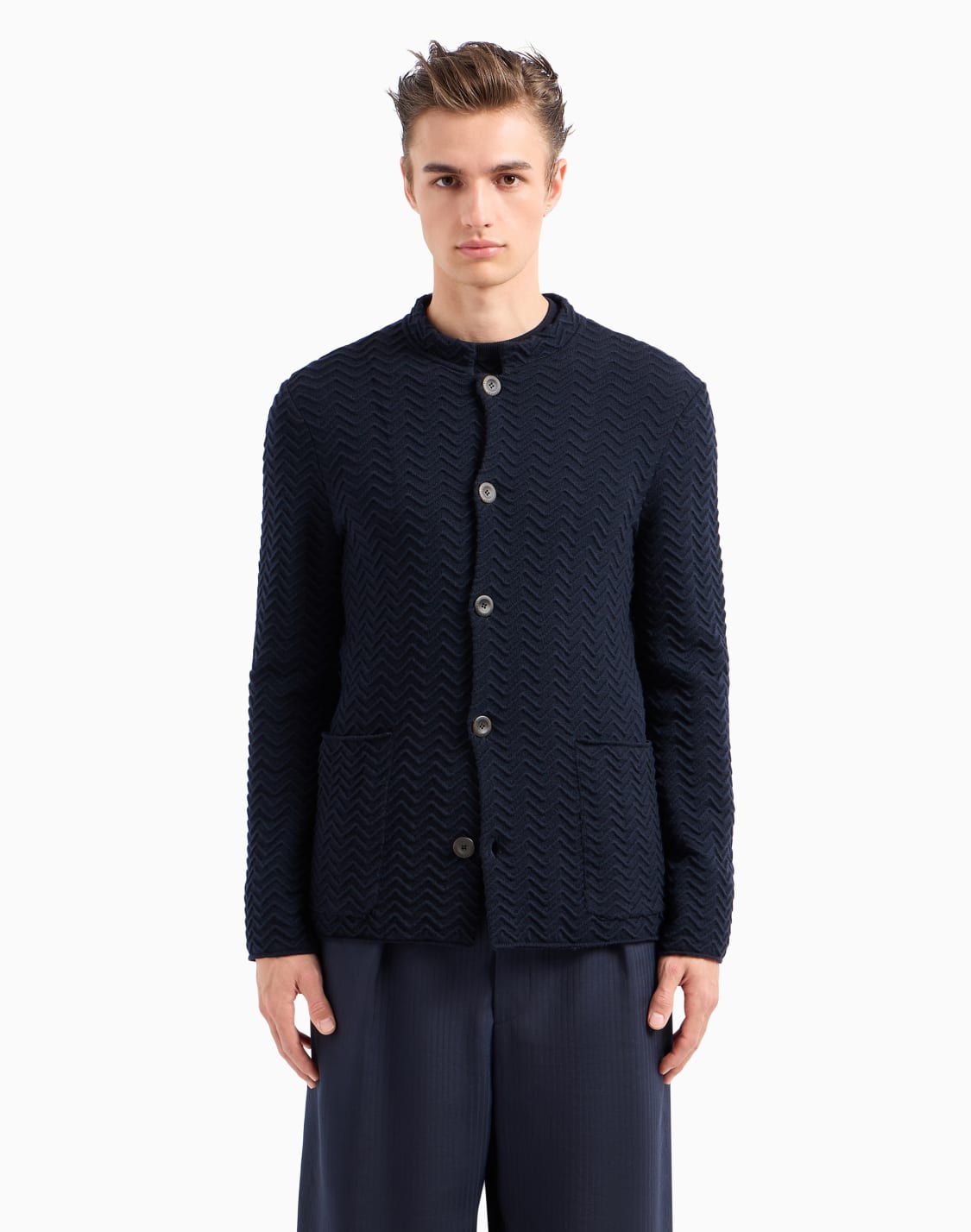 chaqueta-de-abotonadura-sencilla-de-ottoman-de-lana-con-motivo-chevrn-azul--giorgio-armani