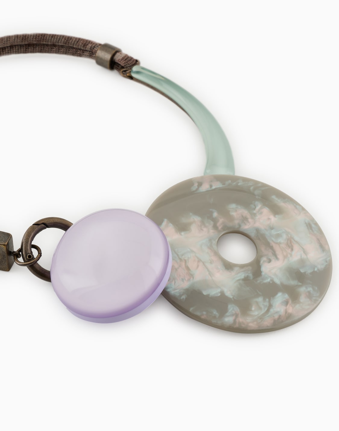 collier-ras-du-cou-avec-lments-en-rsine--motif--giorgio-armani