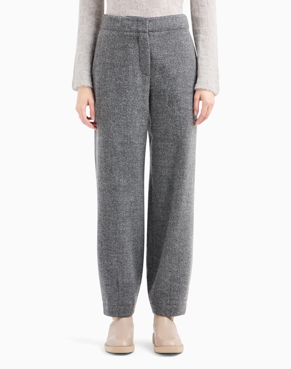 pantalones-en-franela-de-mezcla-de-lana-jaspeada-con-bordado-ea-gris--emporio-armani