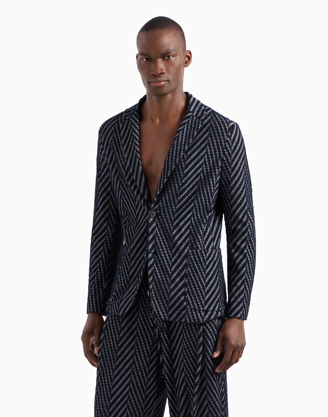 single-breasted-jacket-in-viscose-and-cotton-blend-chevron-jacquard-jersey-patterned--giorgio-armani