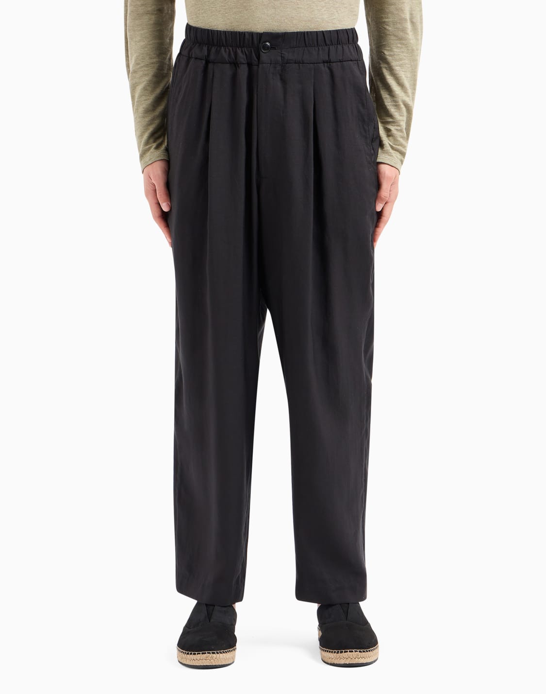 asv-one-pleat-trousers-in-lyocell-and-silk-canvas-black--giorgio-armani