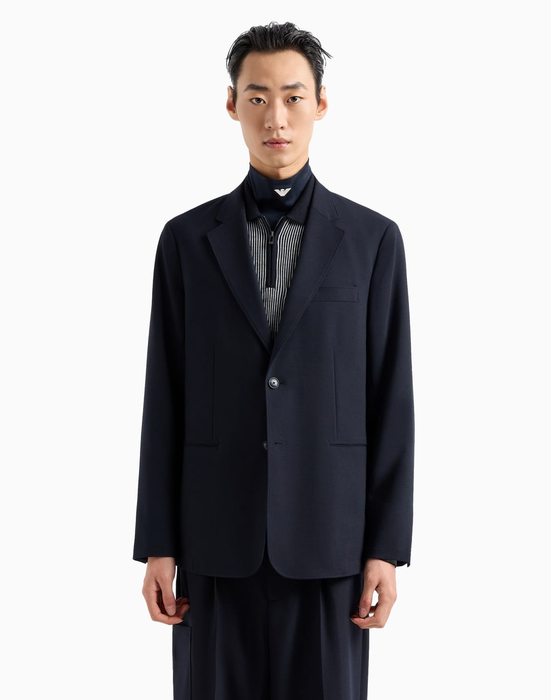 blazer-de-abotonadura-sencilla-en-mezcla-de-lana-virgen-azul-marino--emporio-armani