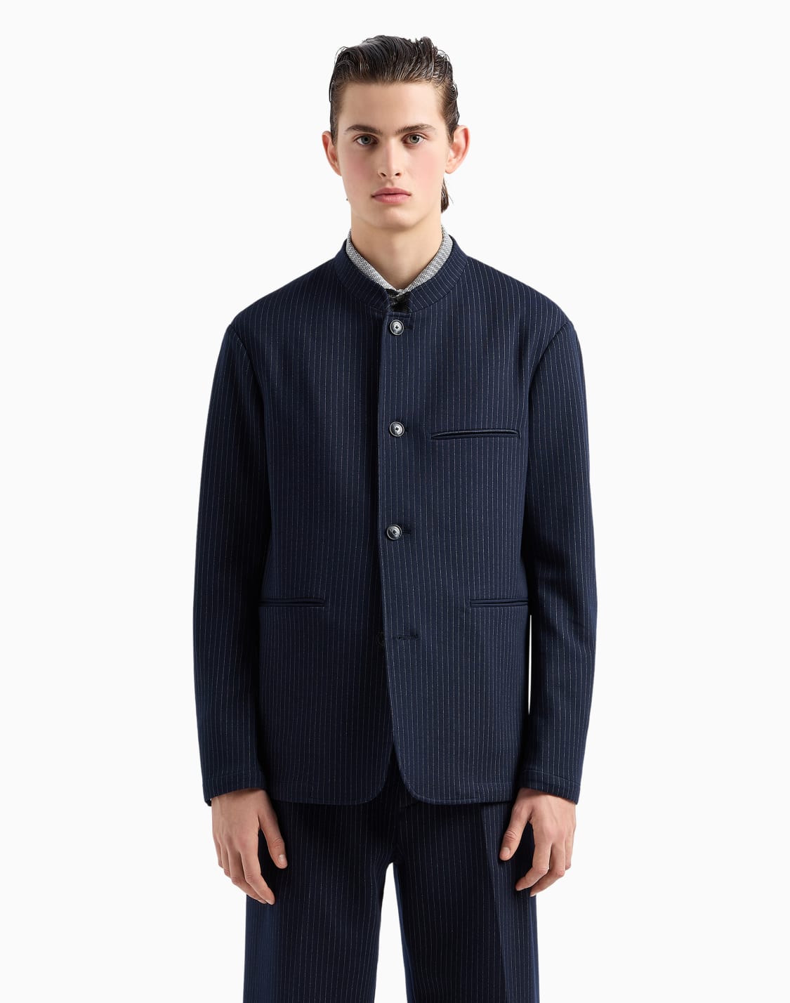 chaqueta-con-cuello-de-tira-en-punto-de-mezcla-de-viscosa-con-motivo-a-rayas-azul-marino--emporio-armani