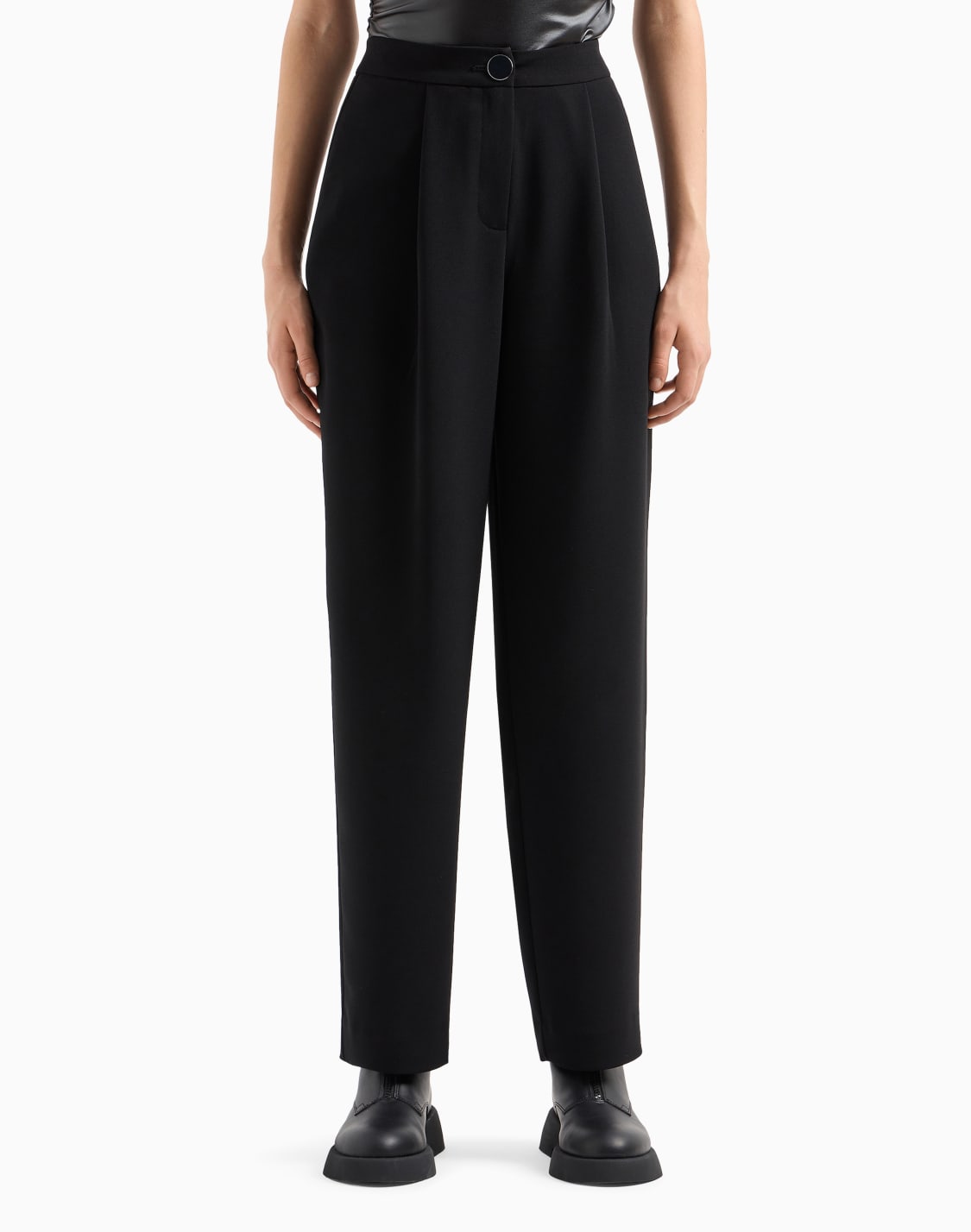 pantaln-con-pinzas-en-tejido-fluido-negro--armani-exchange