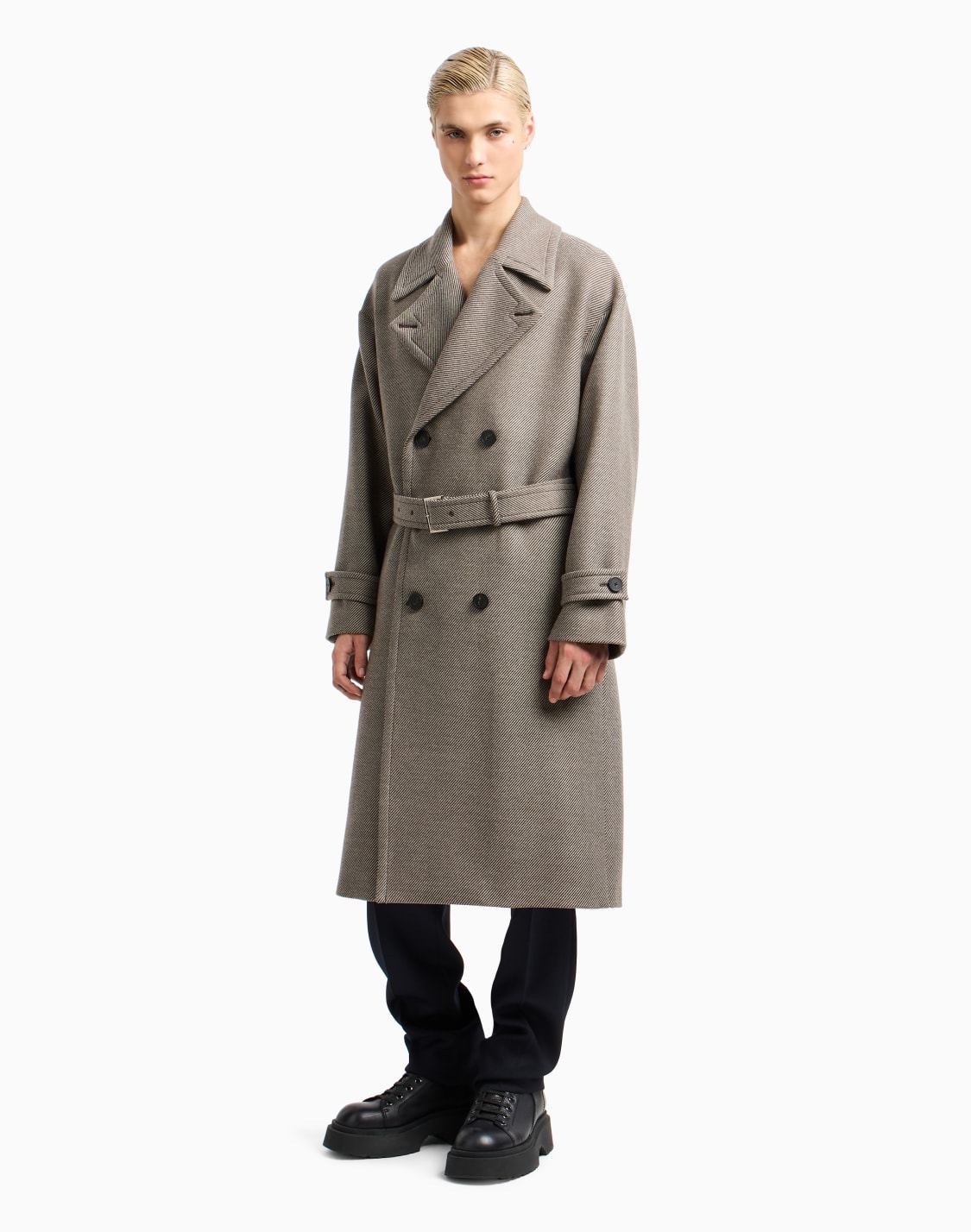 abrigo-de-abotonadura-doble-en-tejido-doble-de-sarga-batavia-de-lana-virgen-con-cinturn-marrn--emporio-armani
