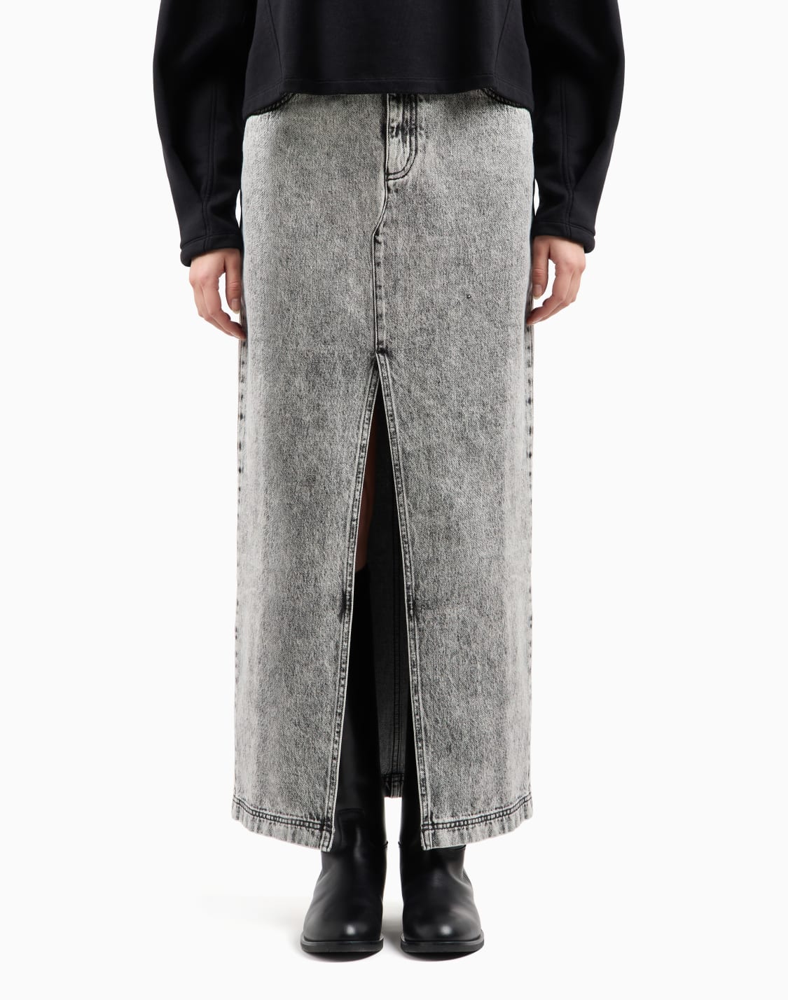 falda-larga-en-denim-orgnico-sobreteido-cpsula-black-blue-asv-gris--emporio-armani
