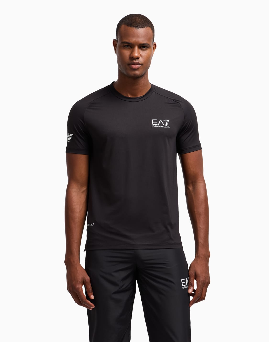 tennis-pro-t-shirt-in-ventus7-technical-fabric-black--ea7