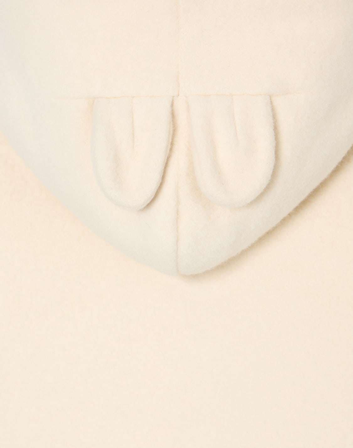 mono-de-tela-suave-de-peluche-con-bordado-de-logotipo-beige--emporio-armani