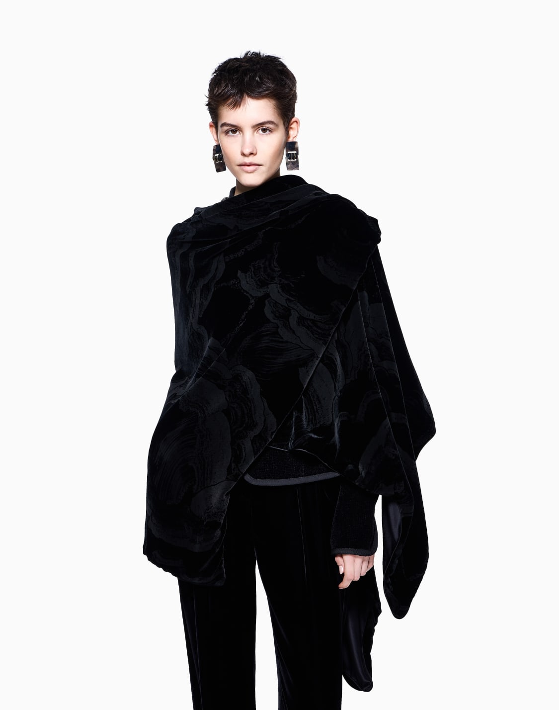 capes-black--giorgio-armani